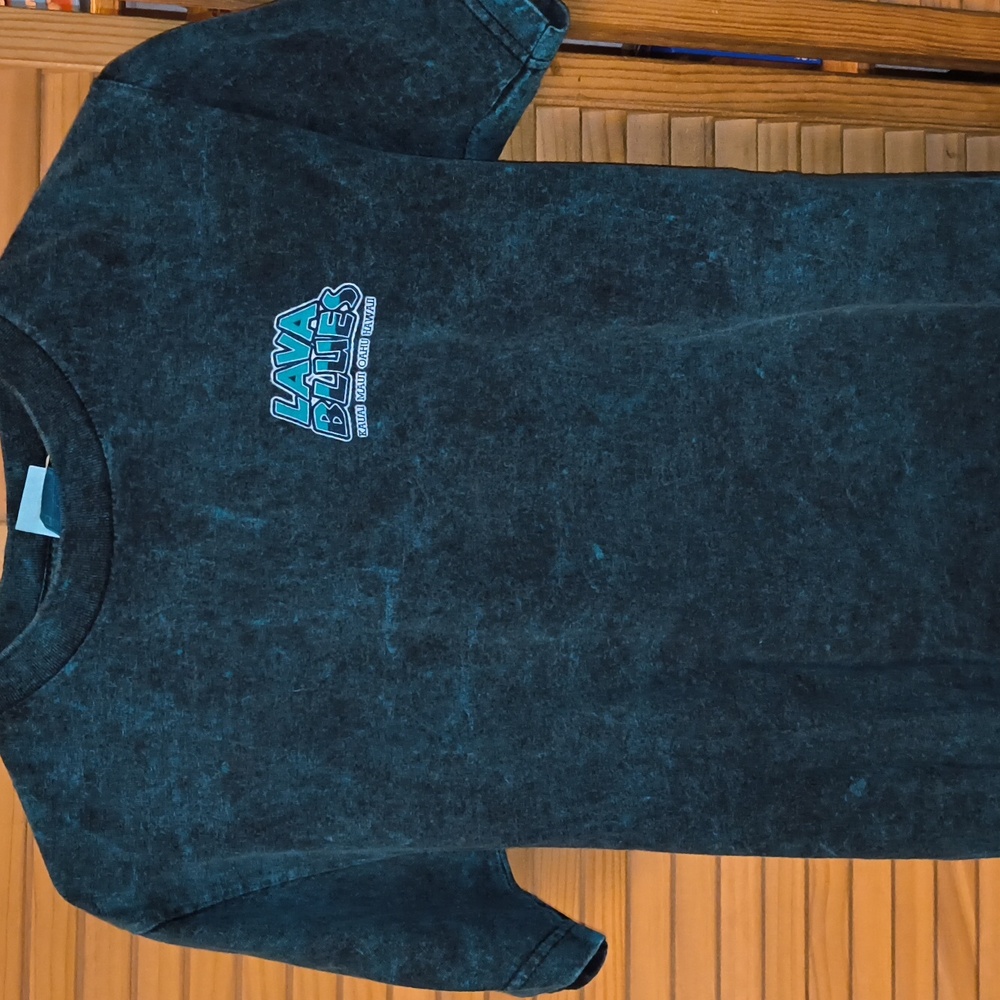 AI Style Brand Hawaiian Men's Teal & Acid Wash Hawaiian Lava Blues T-Shirt-NWOT